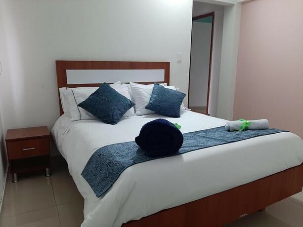 Imagen de la habitación del Hotel Calantha. Foto 8