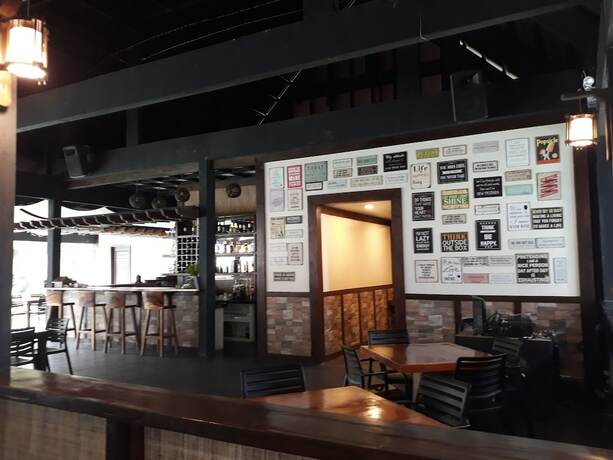 Imagen del bar/restaurante del Hotel Calape Forest Resort. Foto 15