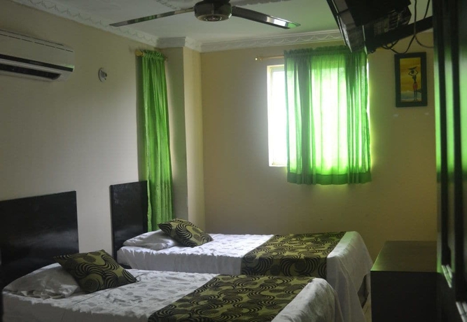 Imagen de la habitación del Hotel Calarca N1. Foto 9