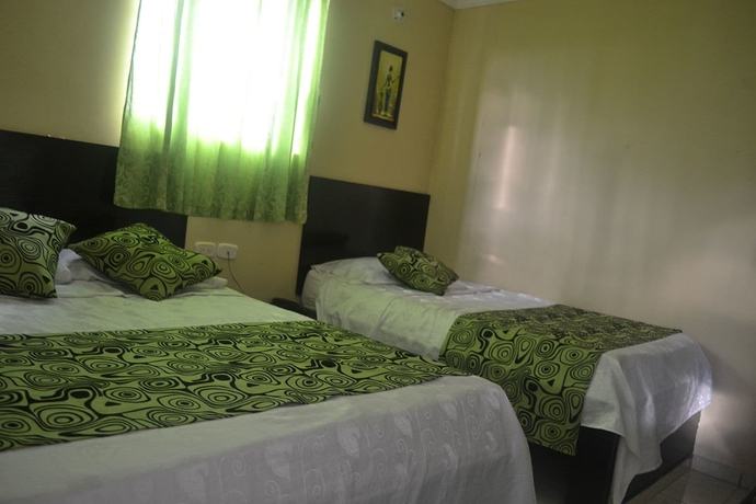 Imagen de la habitación del Hotel Calarca N1. Foto 10