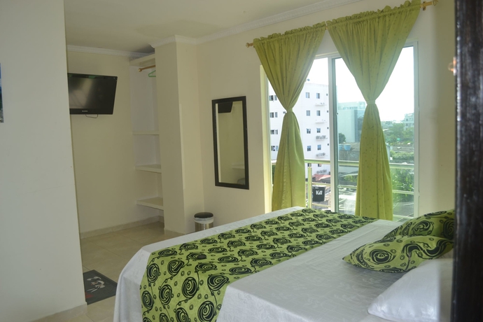 Imagen de la habitación del Hotel Calarca N1. Foto 13