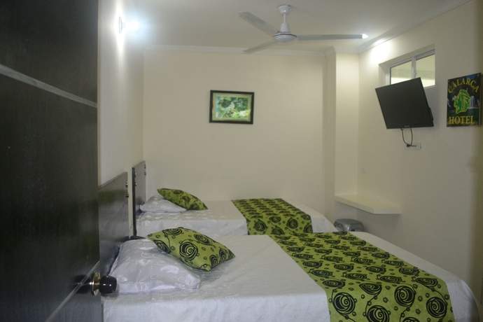 Imagen de la habitación del Hotel Calarca N1. Foto 15