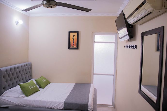 Imagen de la habitación del Hotel Calarca N2. Foto 7