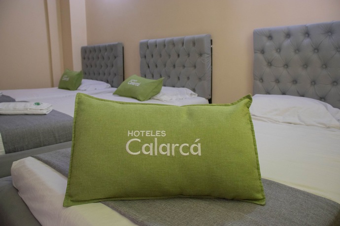 Imagen de la habitación del Hotel Calarca N2. Foto 10
