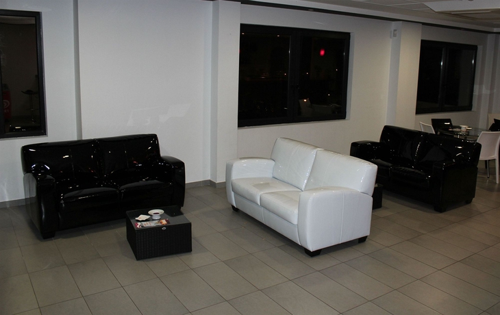 Imagen de los interiores del Hotel Calas De Liencres. Foto 11