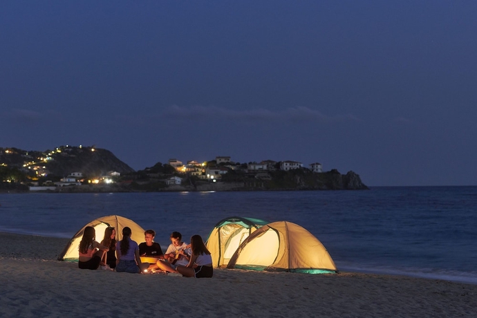 Imagen de los exteriores del Hotel Calaserena Resort. Foto 16