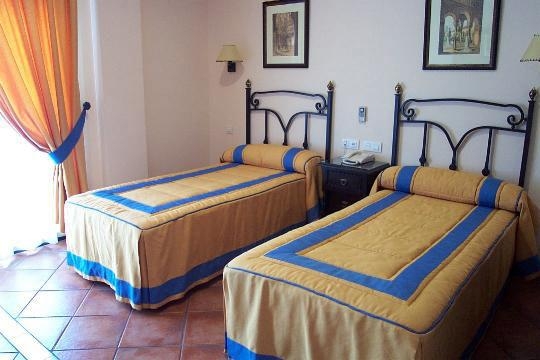 Imagen de la habitación del Hotel Calderon. Foto 6