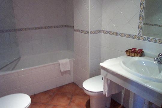 Imagen de la habitación del Hotel Calderon. Foto 7