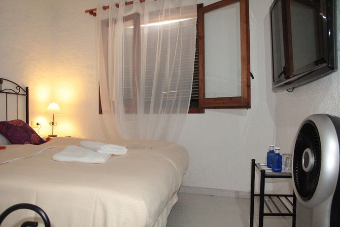 Imagen de la habitación del Hotel Caléndula. Foto 4