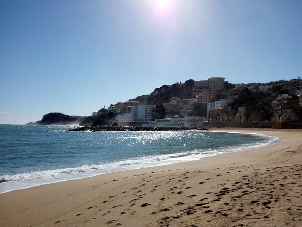 Imagen de los exteriores del Hotel Caléndula. Foto 11