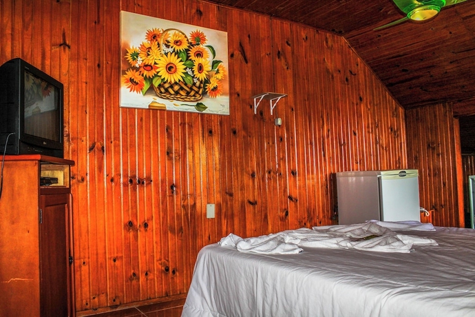 Imagen de la habitación del Hotel Caled&ocirc;nia Inn. Foto 10
