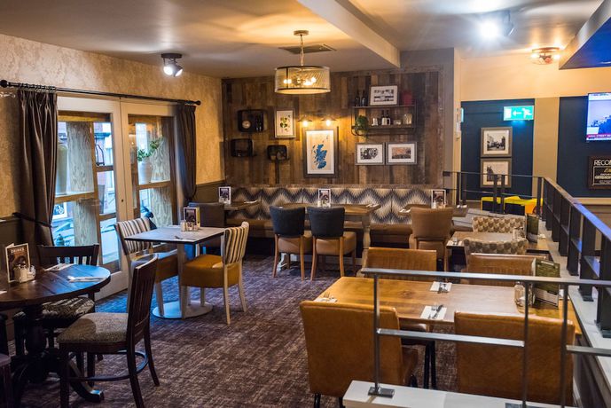 Imagen del bar/restaurante del Hotel Caledonian, Leven. Foto 9