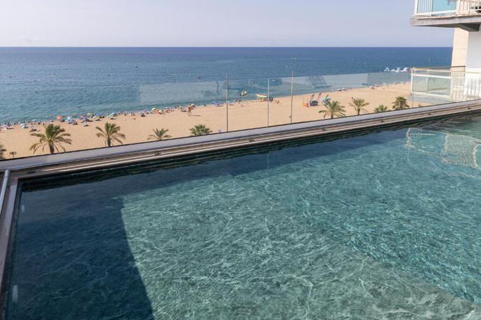 Imagen general del Hotel Calella by Beatriz Hoteles. Foto 13