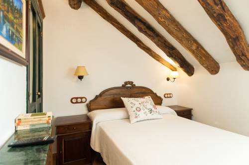 Imagen de la habitación del Hotel Calerilla. Foto 5