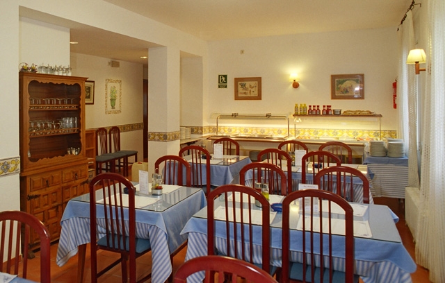 Imagen del bar/restaurante del Hotel Caleta. Foto 2