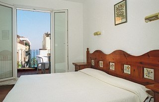 Imagen de la habitación del Hotel Caleta, Lloret de Mar. Foto 4