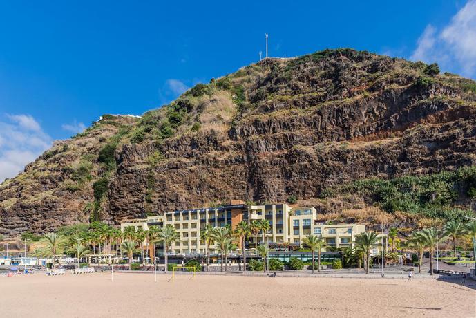 Imagen general del Hotel Calheta Beach - All Inclusive. Foto 4