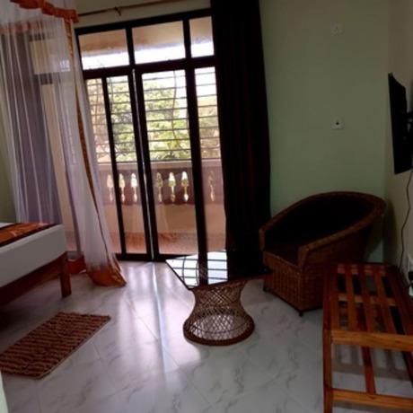Imagen de la habitación del Hotel CaliTwapa and Restaurant. Foto 6