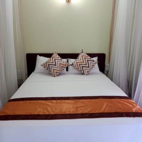 Imagen de la habitación del Hotel CaliTwapa and Restaurant. Foto 13