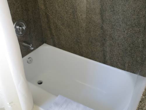 Imagen de la habitación del Hotel Caliente Tropics. Foto 3