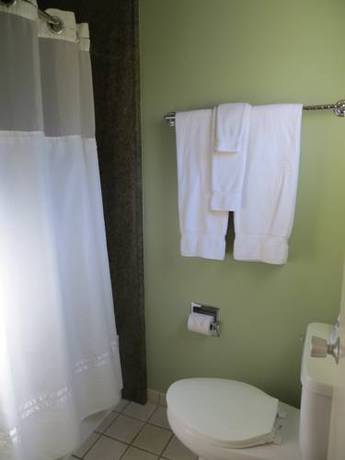 Imagen de la habitación del Hotel Caliente Tropics. Foto 4