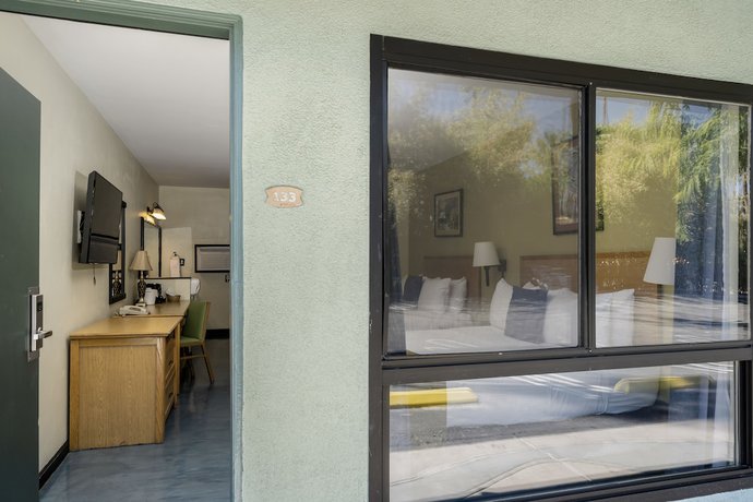 Imagen de los interiores del Hotel Caliente Tropics, Palm Springs. Foto 20