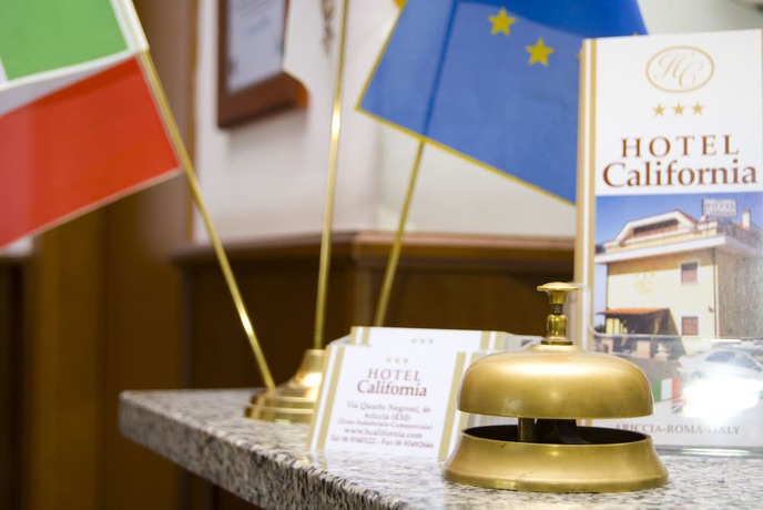 Imagen de los interiores del Hotel California, Ariccia. Foto 18