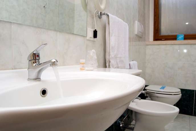 Imagen de la habitación del Hotel California, Ariccia. Foto 6