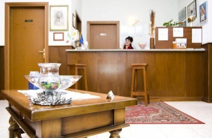 Imagen de los interiores del Hotel California, Ariccia. Foto 20