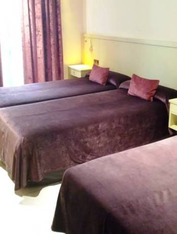 Imagen de la habitación del Hotel California, Barrio G&oacute;tico. Foto 4