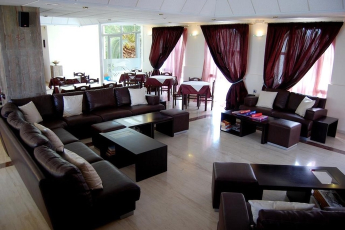 Imagen general del Hotel California Beach - Adults Only. Foto 8