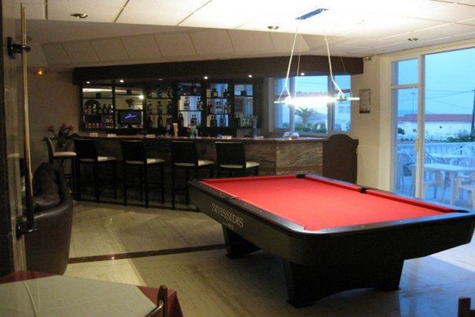 Imagen general del Hotel California Beach - Adults Only. Foto 10