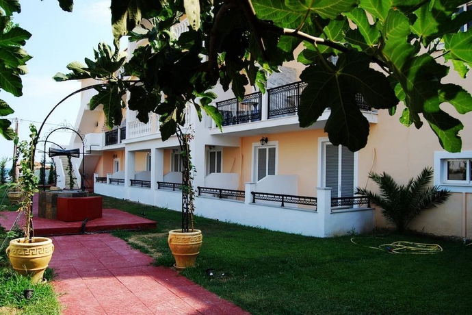 Imagen general del Hotel California Beach - Adults Only. Foto 13