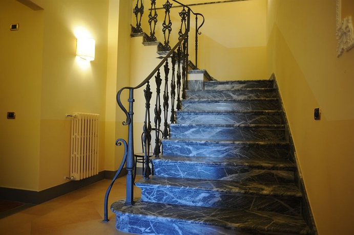 Imagen de los interiores del Hotel California, Florencia. Foto 13