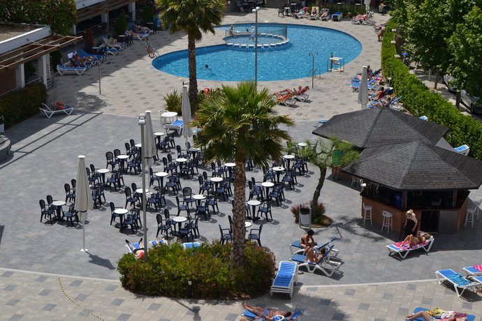 Imagen de los exteriores del Hotel California Garden. Foto 19