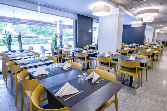 Imagen del bar/restaurante del Hotel California Garden. Foto 3