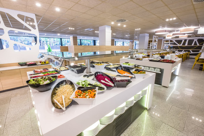 Imagen del bar/restaurante del Hotel California Garden. Foto 4