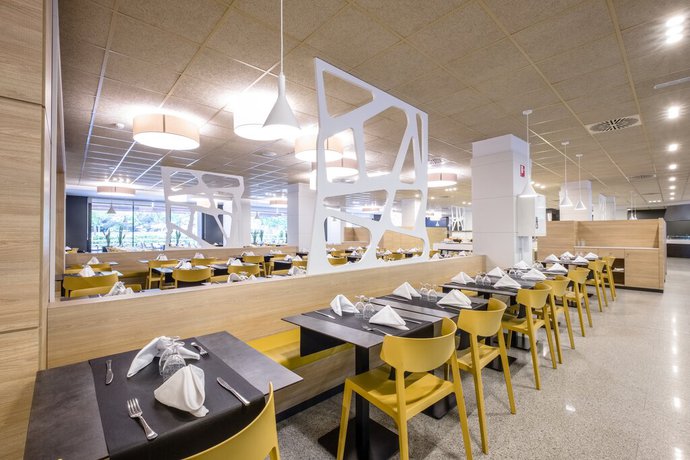 Imagen del bar/restaurante del Hotel California Garden. Foto 7