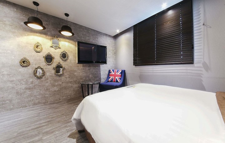 Imagen de la habitación del Hotel California, Guri. Foto 6