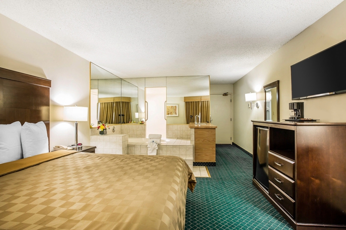 Imagen de la habitación del Hotel California Inn and Suites Bakersfield. Foto 6