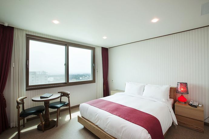 Imagen de la habitación del Hotel California Jeju. Foto 12