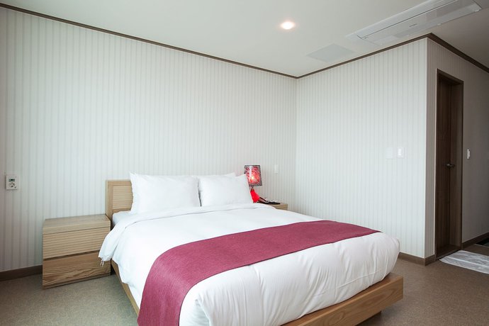 Imagen de la habitación del Hotel California Jeju. Foto 14