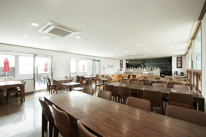 Imagen de los interiores del Hotel California Jeju. Foto 19