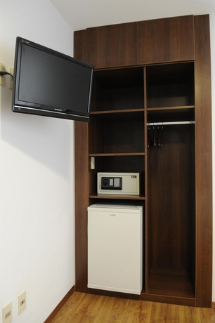 Imagen de la habitación del Hotel California, Montevideo. Foto 6