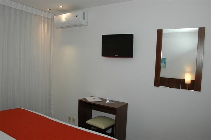 Imagen de la habitación del Hotel California, Montevideo. Foto 10