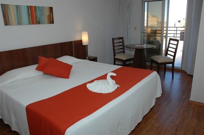 Imagen de la habitación del Hotel California, Montevideo. Foto 12