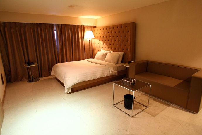 Imagen de la habitación del Hotel California Seocho. Foto 12