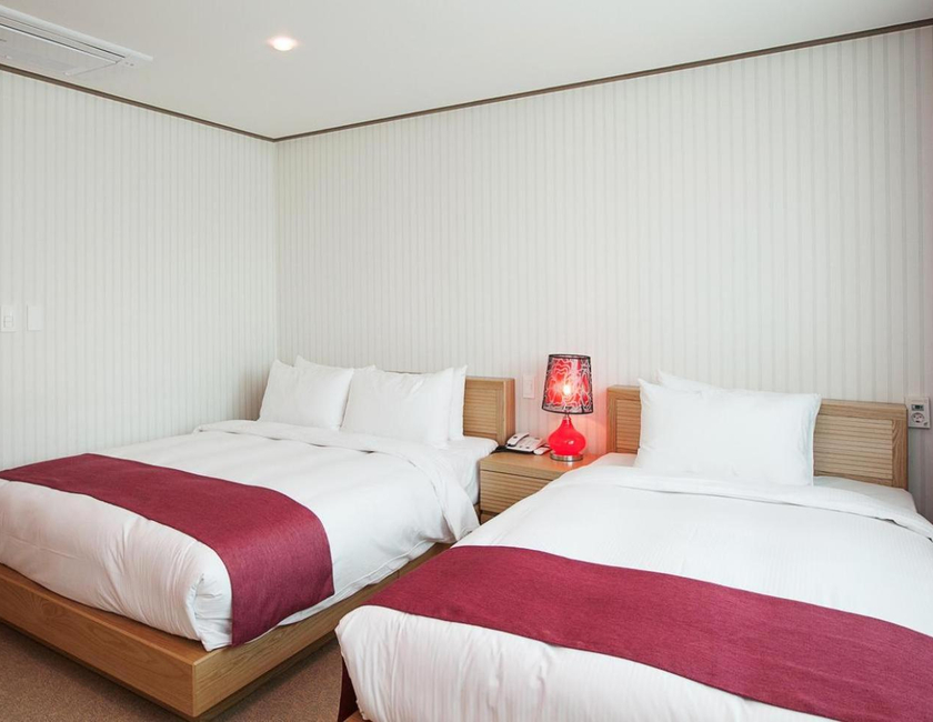 Imagen general del Hotel California, Seogwipo. Foto 15