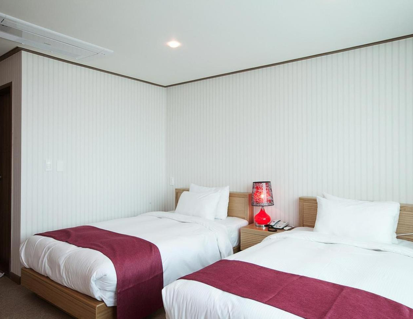 Imagen general del Hotel California, Seogwipo. Foto 20