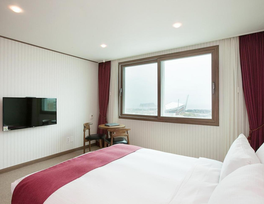 Imagen general del Hotel California, Seogwipo. Foto 22